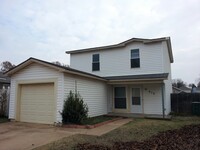 412 Manner Park Ave in Edmond, OK - Building Photo - Building Photo