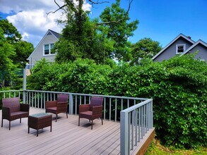 299 Bruce Park Ave in Greenwich, CT - Building Photo - Building Photo