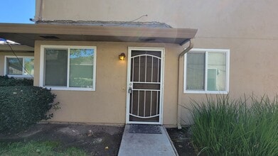 847 Gilchrist Dr in San Jose, CA - Building Photo - Building Photo