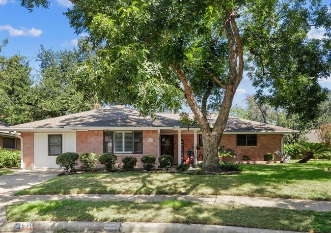 property at 5314 Manor Creek Ln