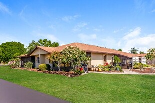 4112 66th St Cir W in Bradenton, FL - Building Photo