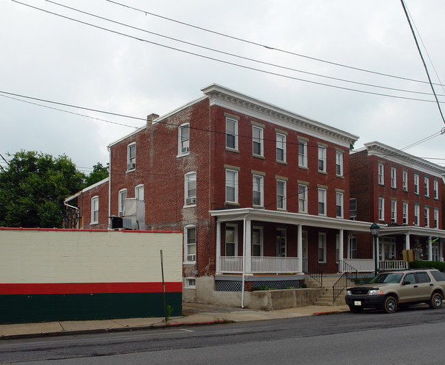 311-313 Summit Ave in Hagerstown, MD - Building Photo - Building Photo