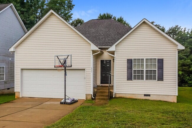 property at 526 Havenbrook Way NW