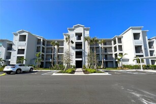 14051 Heritage Landing Blvd, Unit 537 in Punta Gorda, FL - Building Photo