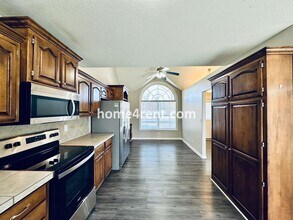 6916 N Pontiac Ave in Kansas City, MO - Building Photo - Building Photo