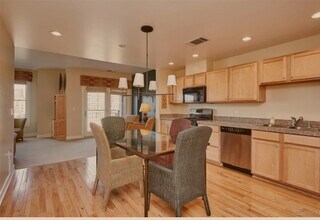 1630 N Clarkson St, Unit 514 in Denver, CO - Building Photo - Building Photo