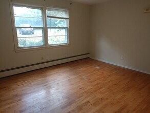 4907 Grolier Rd, Unit 4 in Syracuse, NY - Building Photo - Building Photo