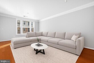 7 Granite Pl in Gaithersburg, MD - Building Photo - Building Photo