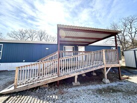 291 Golden Dr in Ardmore, OK - Building Photo