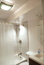 542A Willoughby Ave in Brooklyn, NY - Building Photo - Building Photo