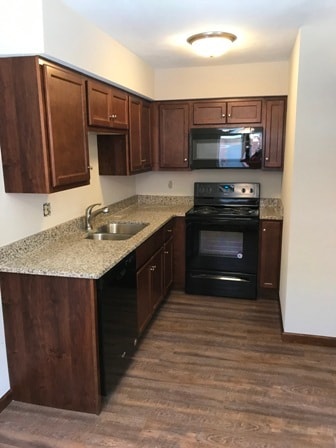 2115 N Center St, Unit 2115 N. Center in Maryville, IL - Foto de edificio - Building Photo