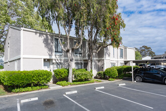 Bay View Villas in Benicia, CA - Foto de edificio - Building Photo