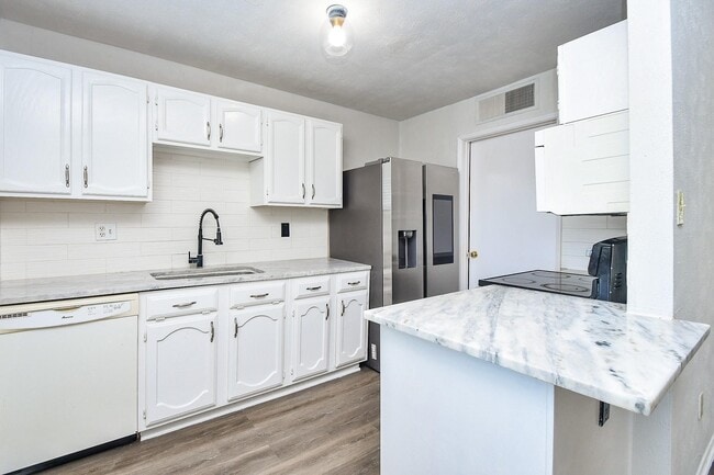 property at 6915 Jeb Stuart Dr