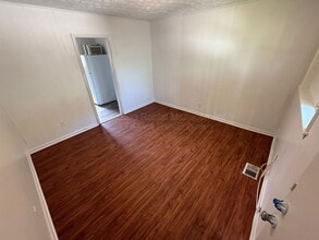 721 English St in Griffin, GA - Building Photo - Building Photo