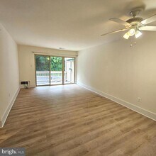 5821 Royal Ridge Dr in Springfield, VA - Building Photo - Building Photo