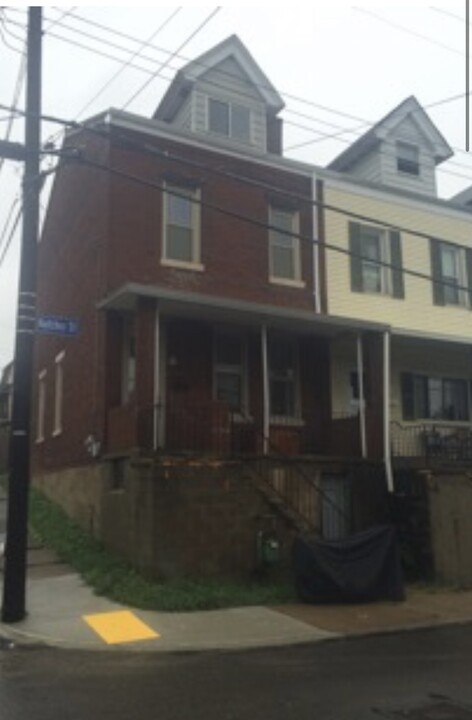 601 Natchez St in Pittsburgh, PA - Building Photo