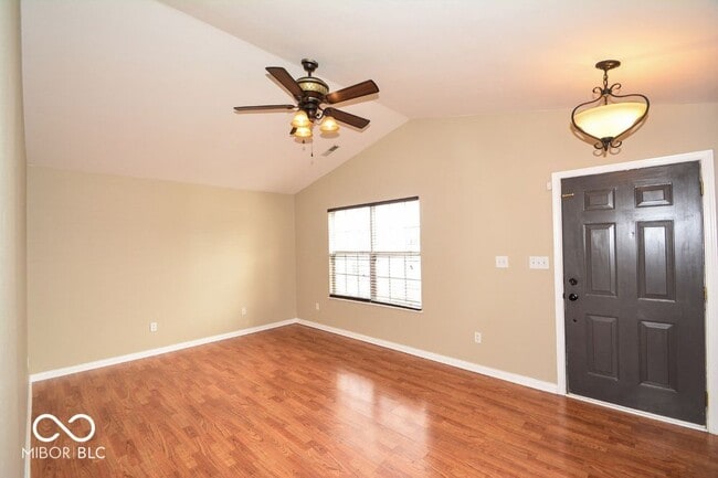 1994 Falcon Ct in Franklin, IN - Building Photo - Building Photo