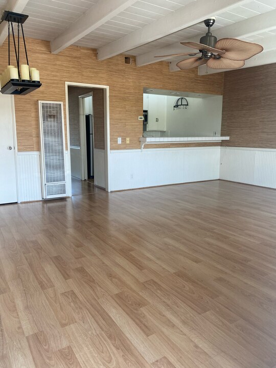 1727 W Balboa Blvd in Newport Beach, CA - Building Photo