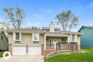 12212 E 58th Terrace in Kansas City, MO - Building Photo