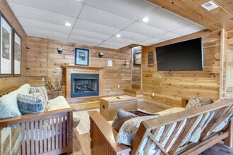 2710 Indigo Ln in Pigeon Forge, TN - Building Photo - Building Photo