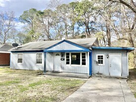 4075 Fairwoods Dr in Baton Rouge, LA - Building Photo