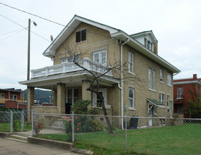 228 Shelton Ave in Charleston, WV - Foto de edificio - Building Photo