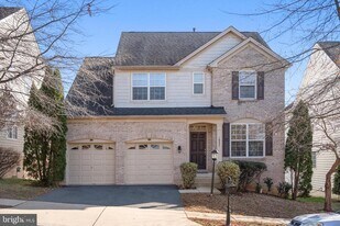 16421 Regatta Ln in Woodbridge, VA - Building Photo