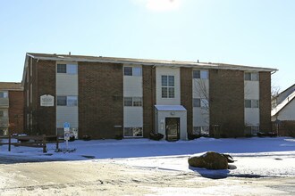 Nantucket Apartments in Lorain, OH - Foto de edificio - Building Photo