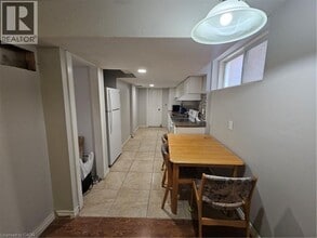 300 Countrystone Crescent in Kitchener, ON - Building Photo - Building Photo