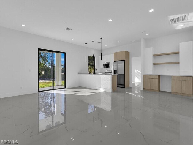 1839 Lockhaven Ct in Lehigh Acres, FL - Building Photo - Building Photo