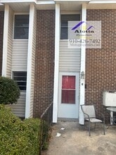 573 Winding Creek Rd in Fayetteville, NC - Building Photo - Building Photo