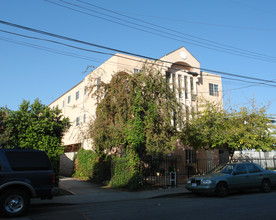 5515 Bonner Ave in North Hollywood, CA - Building Photo - Building Photo