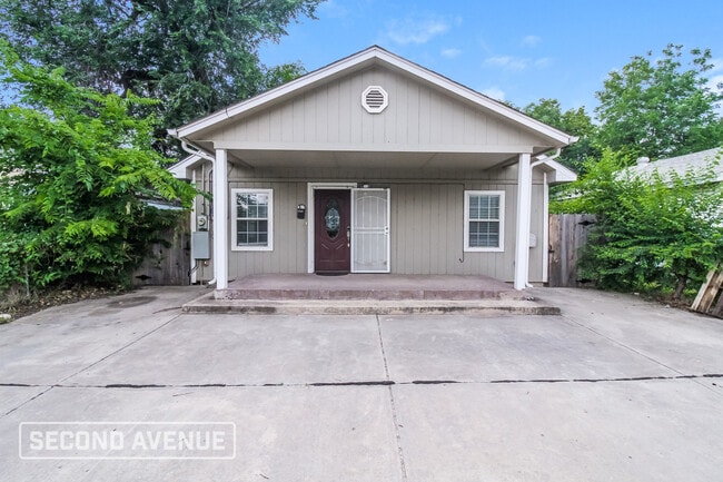 property at 1521 S Blackwelder Ave