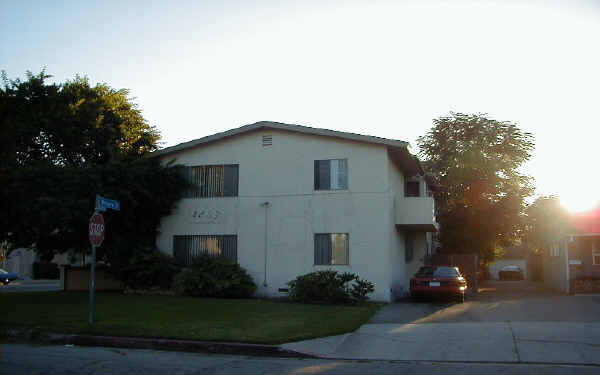 4403 Mammoth Ave in Van Nuys, CA - Building Photo - Building Photo