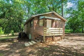 106 Joe Brackett Rd in Jasper, AL - Building Photo - Building Photo