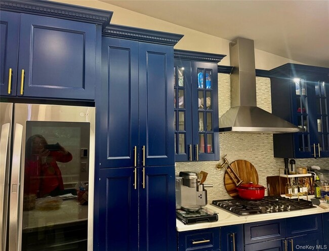 property at 29 3rd Ave