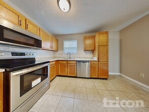 4900 Hunters Run in Columbus, IN - Foto de edificio - Building Photo