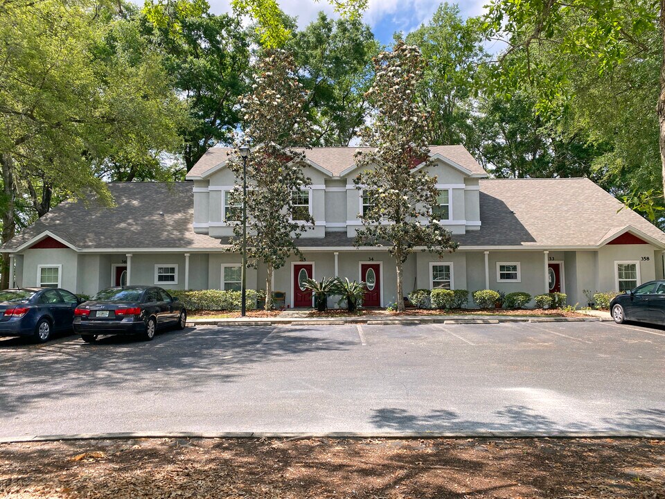 358 SW 145th Dr, Unit 35 in Newberry, FL - Building Photo