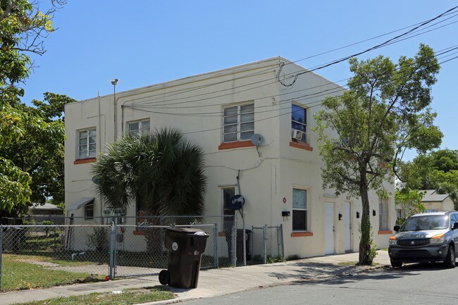 613 20th St in West Palm Beach, FL - Building Photo - Building Photo