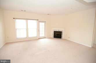 2921 Deer Hollow Way in Fairfax, VA - Building Photo - Building Photo