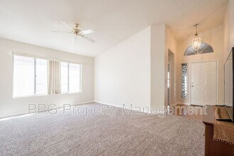17119 N Joshua Path in Surprise, AZ - Building Photo - Building Photo