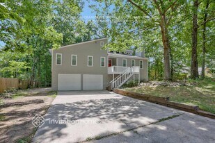 4036 Macedin Ct in Douglasville, GA - Building Photo