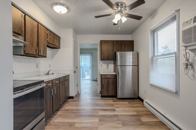 Williamsburg Townhomes in Bellefontaine, OH - Foto de edificio - Interior Photo