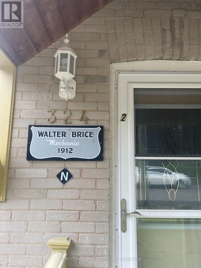 324 Andrew St in Newmarket, ON - Building Photo - Building Photo