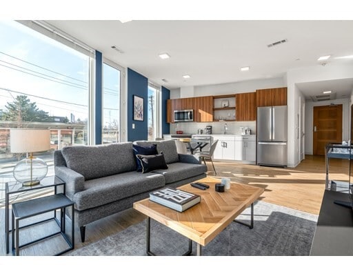 525 Western Ave, Unit #226, in Boston, MA - Building Photo - Building Photo