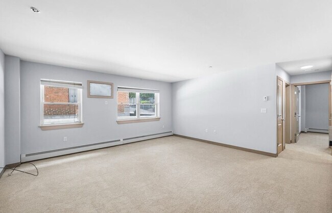 275 W Main St, Unit 21 in Marlborough, MA - Building Photo - Building Photo