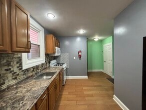 19 Chapman Pl, Unit 19 Chapman Place in Irvington, NJ - Building Photo - Building Photo