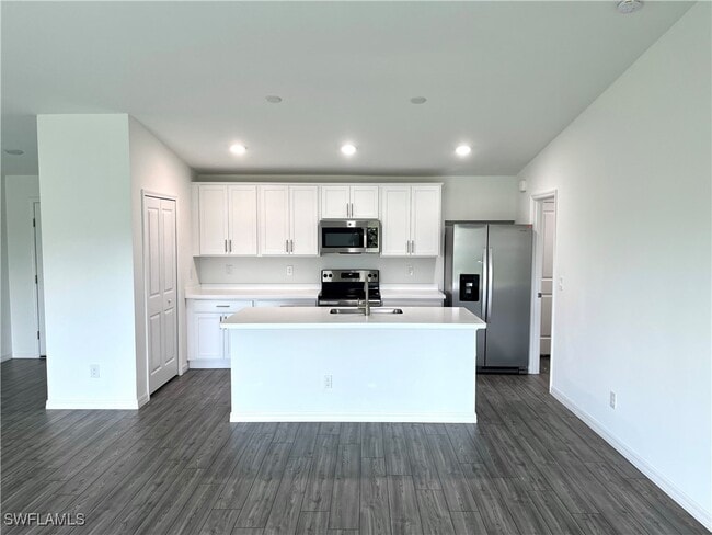 4303 NE 12th Ct in Cape Coral, FL - Building Photo - Building Photo