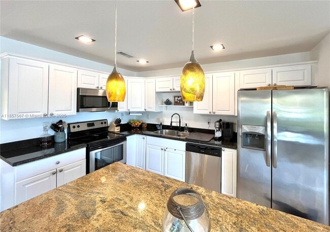 13781 SW 84th St in Miami, FL - Building Photo - Building Photo