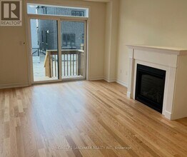 1131 Plymouth Dr in Oshawa, ON - Building Photo - Building Photo